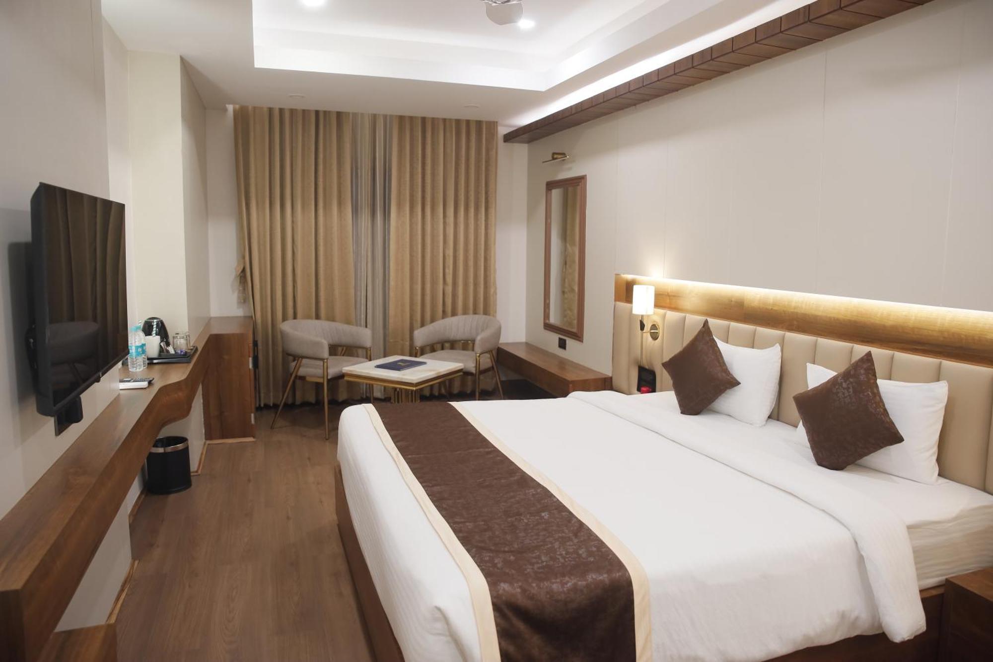 Heavens Garden Empire Hotel Guwahati Exterior foto