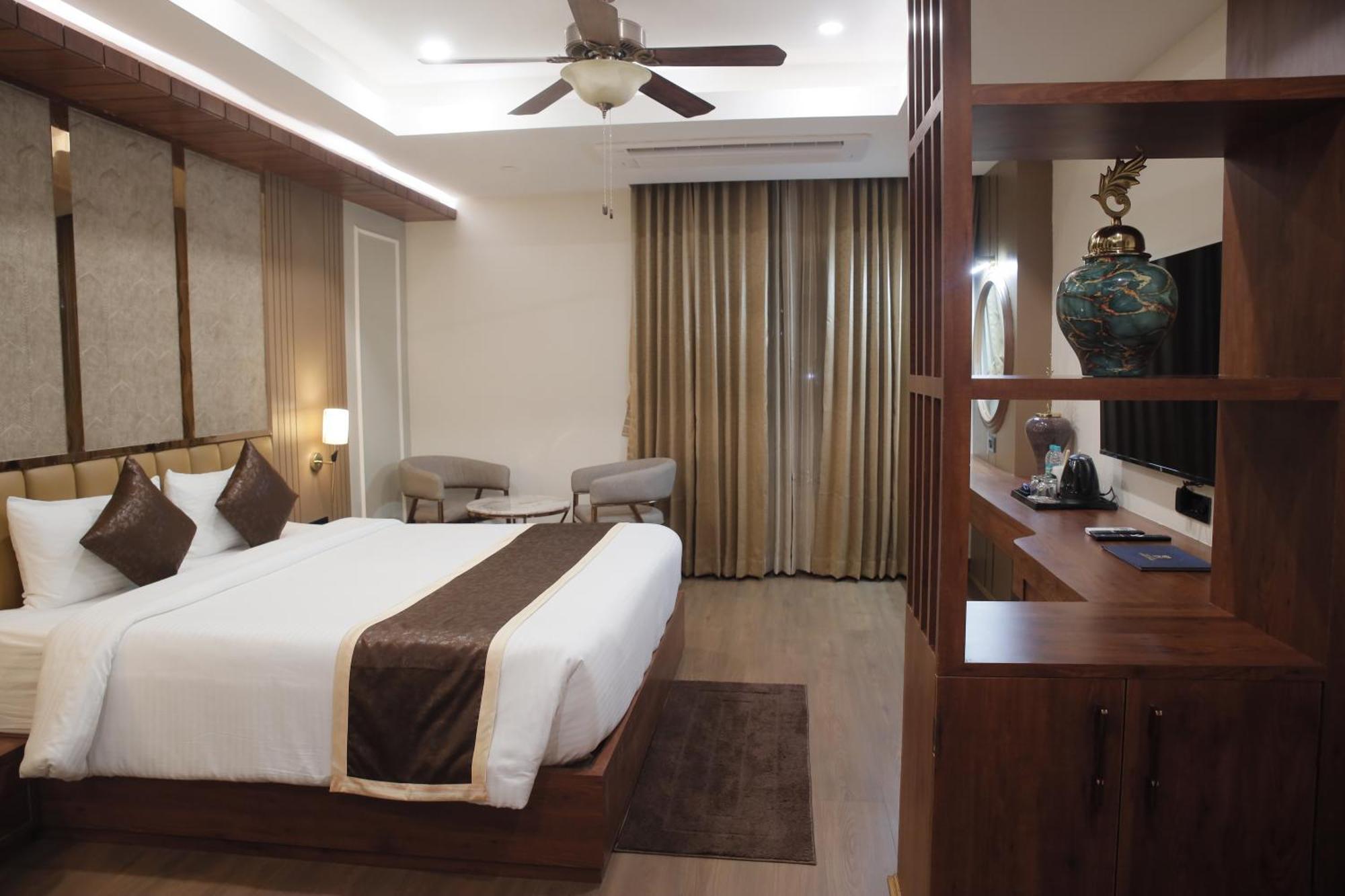 Heavens Garden Empire Hotel Guwahati Exterior foto